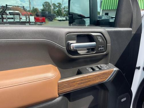 2022 Chevrolet Silverado 2500 High Country
