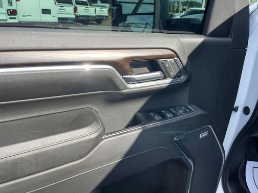 2024 GMC Sierra 3500 SLT