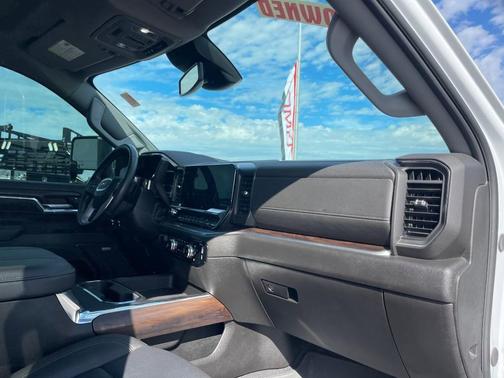 2024 GMC Sierra 3500 SLT