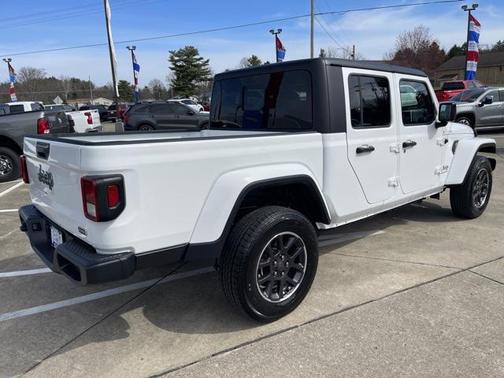 2023 Jeep Gladiator Overland