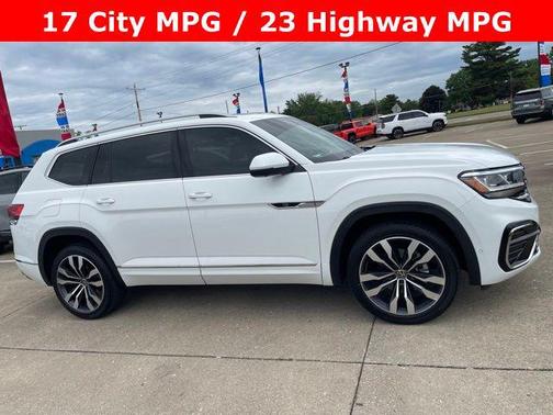Pure White 2022 Volkswagen Atlas 3.6L SEL Premium