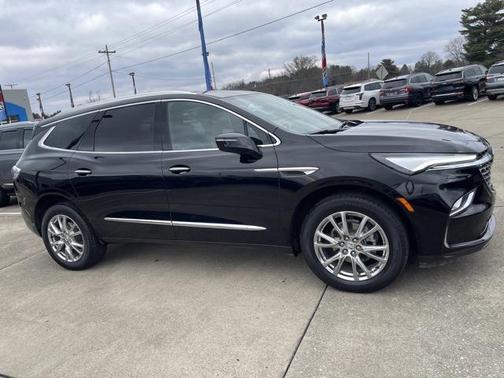 2023 Buick Enclave Essence AWD