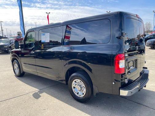 2021 Nissan NV Passenger NV3500 HD SL V8