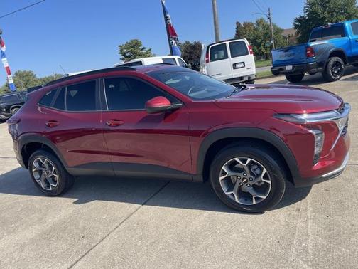 2025 Chevrolet Trax LT