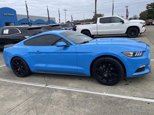 2017 Ford Mustang V6