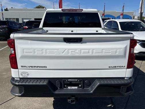 2022 Chevrolet Silverado 1500 Custom Trail Boss