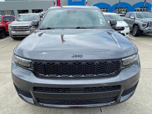 Baltic Gray Metallic Clearcoat 2024 Jeep Grand Cherokee L Altitude