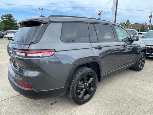 Baltic Gray Metallic Clearcoat 2024 Jeep Grand Cherokee L Altitude