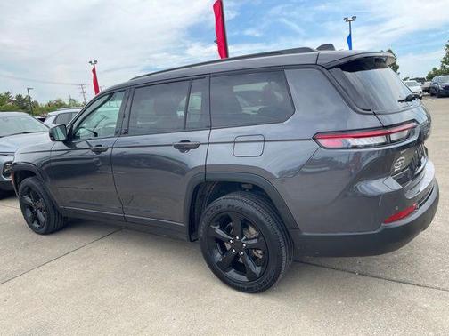 Baltic Gray Metallic Clearcoat 2024 Jeep Grand Cherokee L Altitude