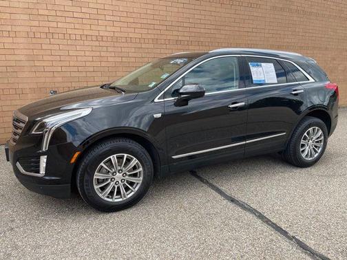 Stellar Black Metallic 2019 Cadillac XT5 Luxury