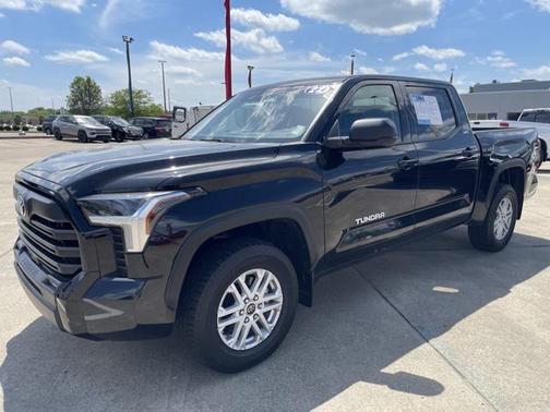 2022 Toyota Tundra SR5