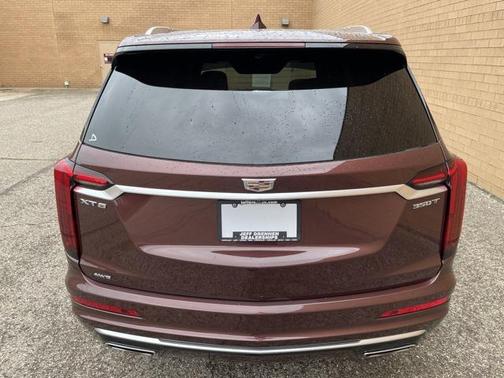 2022 Cadillac XT6 Luxury AWD
