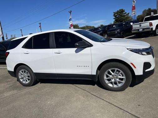 2023 Chevrolet Equinox LS