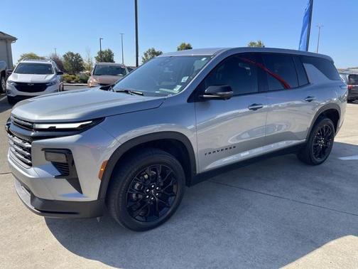 2024 Chevrolet Traverse LS