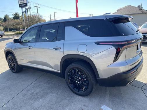 2024 Chevrolet Traverse LS