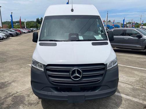 Arctic White 2025 Mercedes-Benz Sprinter 2500 Standard Roof
