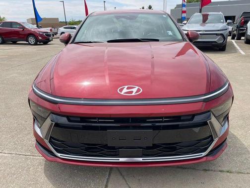 Ultimate red 2025 Hyundai SONATA SEL