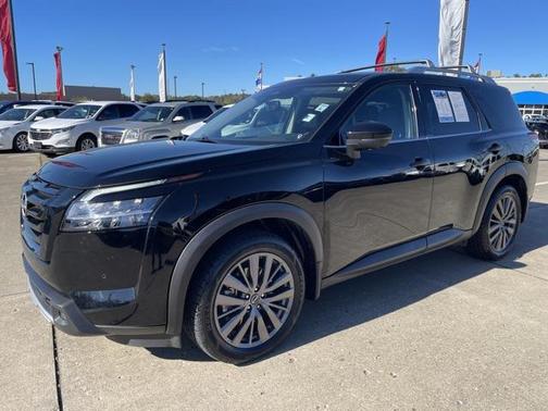 2022 Nissan Pathfinder SL 4WD