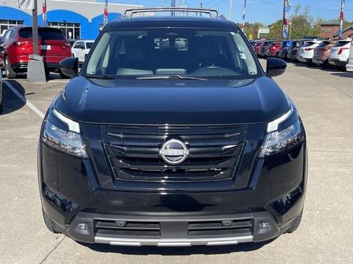 2022 Nissan Pathfinder SL 4WD