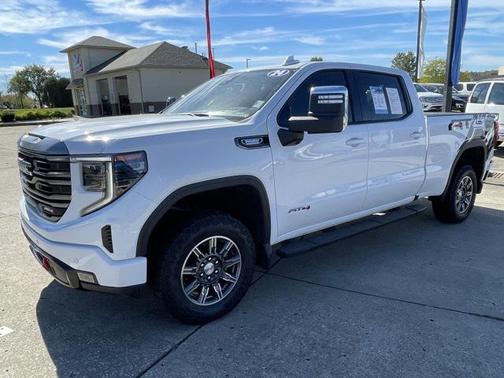 2024 GMC Sierra 1500 AT4