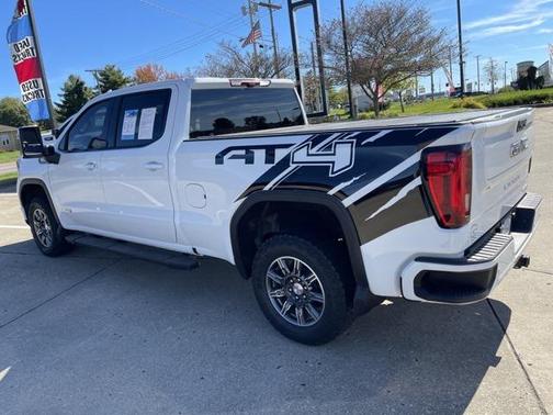 2024 GMC Sierra 1500 AT4