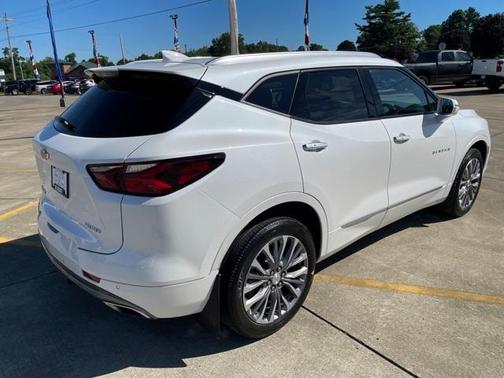 Photo 3 of 28 of 2020 Chevrolet Blazer Premier