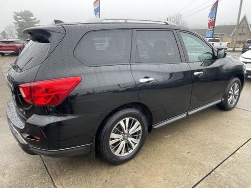 2019 Nissan Pathfinder S
