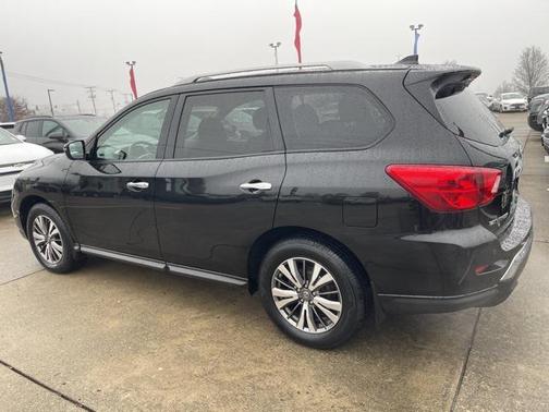 2019 Nissan Pathfinder S