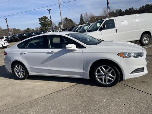 2014 Ford Fusion SE
