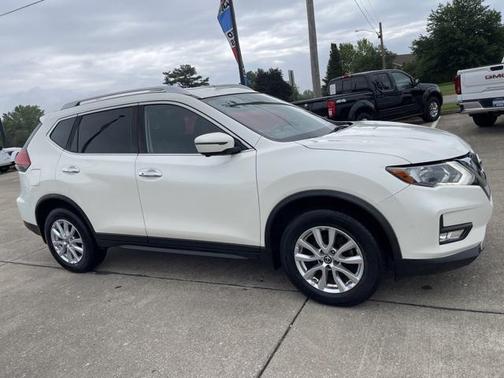2017 Nissan Rogue SV