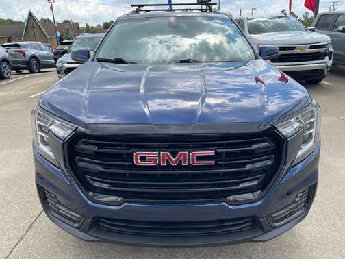 Marine Metallic 2022 GMC Terrain SLE