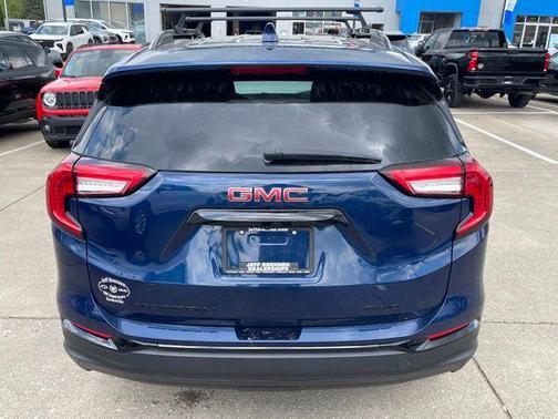 Marine Metallic 2022 GMC Terrain SLE