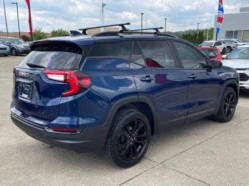 Marine Metallic 2022 GMC Terrain SLE