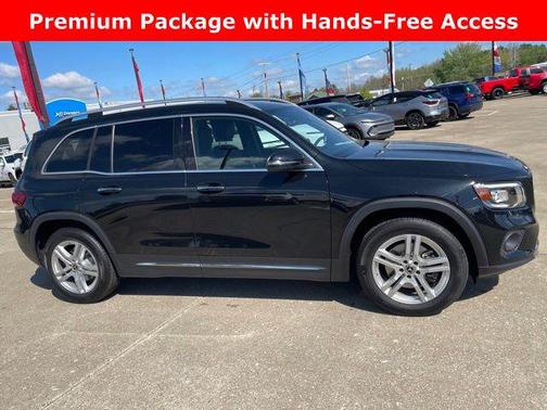 Cosmos Black Metallic 2023 Mercedes-Benz GLB 250 4MATIC