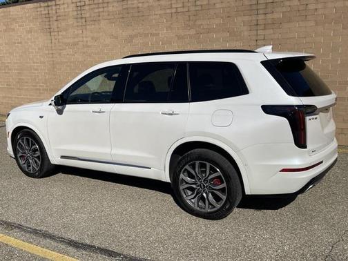 2023 Cadillac XT6 Sport AWD