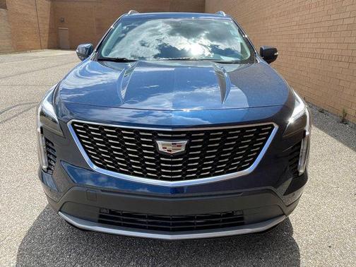 Twilight Blue Metallic 2021 Cadillac XT4 Premium Luxury