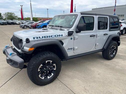 Silver Zynith Clearcoat 2024 Jeep Wrangler 4xe Rubicon