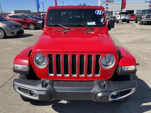 2023 Jeep Gladiator Overland