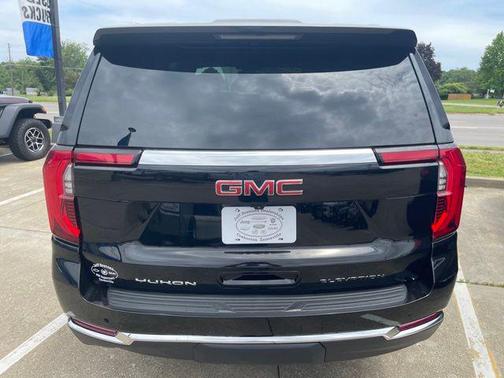 Onyx Black 2025 GMC Yukon XL 4WD Elevation