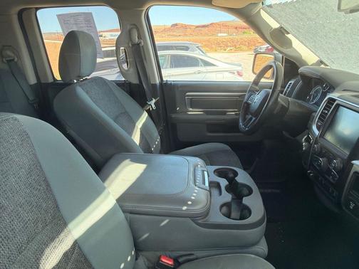 Bright White Clearcoat 2016 RAM 1500 Big Horn