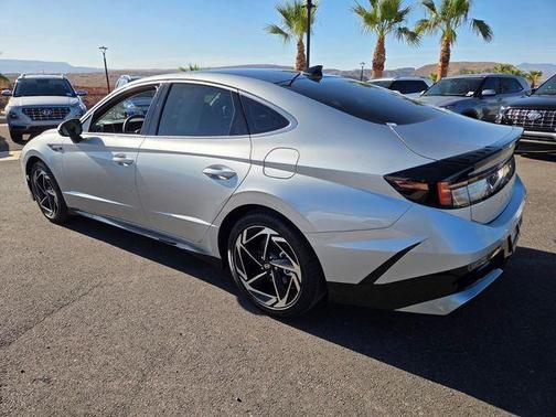 Aero Silver 2025 Hyundai SONATA SEL