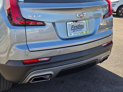 Argent Silver Metallic 2023 Cadillac XT4 Premium Luxury