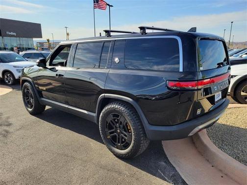 2023 Rivian R1S Adventure