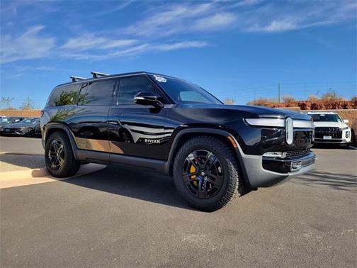 2023 Rivian R1S Adventure