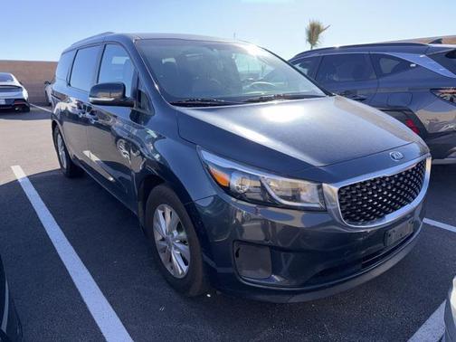 2017 Kia Sedona LX
