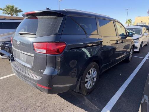 2017 Kia Sedona LX