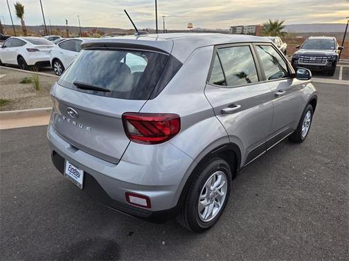 2026 Hyundai VENUE SE