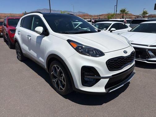 Snow White Pearl 2022 Kia Sportage SX Turbo