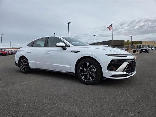 2025 Hyundai SONATA SEL