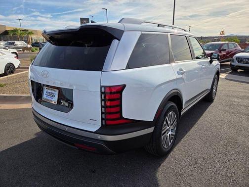 Creamy White Pearl 2026 Hyundai Palisade Hybrid SEL 7P